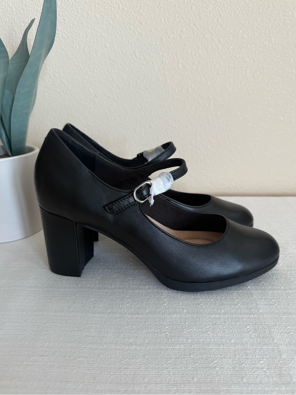 New Clarks Bayla Nora Classic Mary Jane Block Heel Pumps - Black - Picture 3 of 11